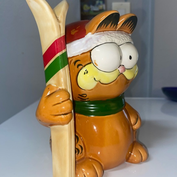 Enesco Garfield Skier Piggy Bank - Picture 6 of 11